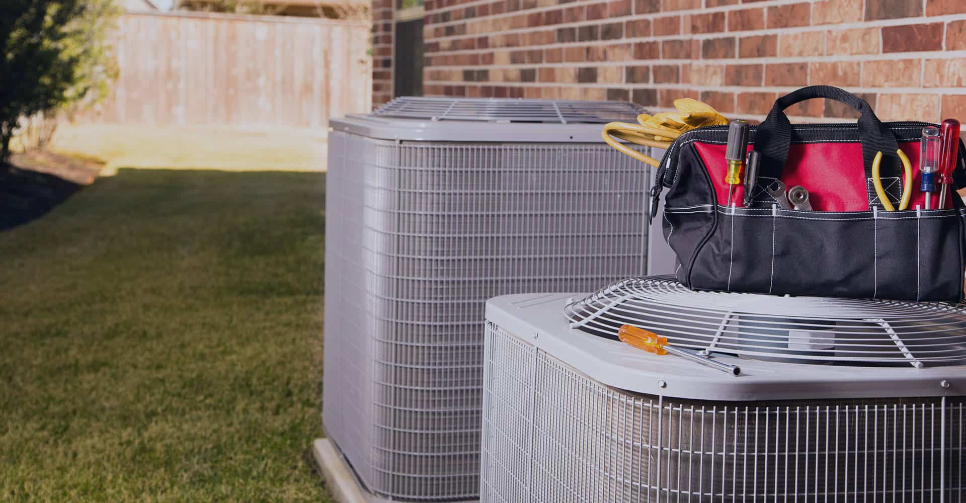 Air Conditioner Outlet with Screwdrivers bag